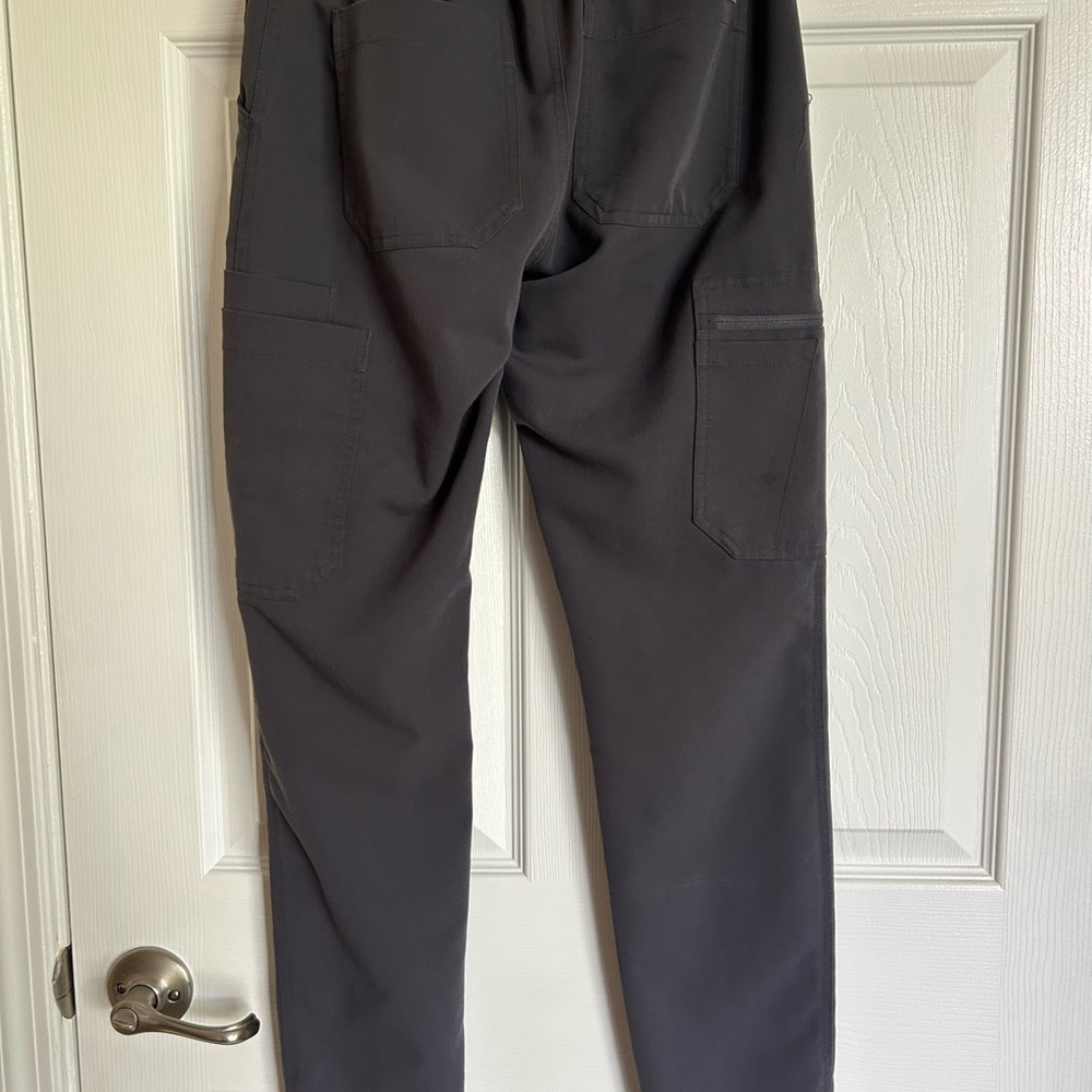 Figs Yola scrub pants. Charcoal XXS
